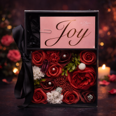 Романтичний набір мильних троянд "Red Rose Joy Box" у подарунковому боксі