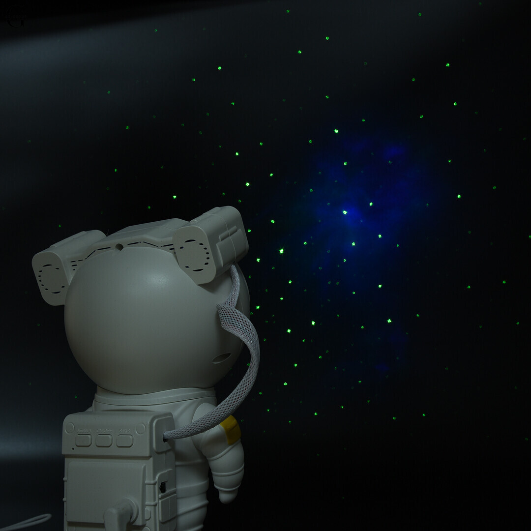 Ночник проектор звездного неба Astronaut.
