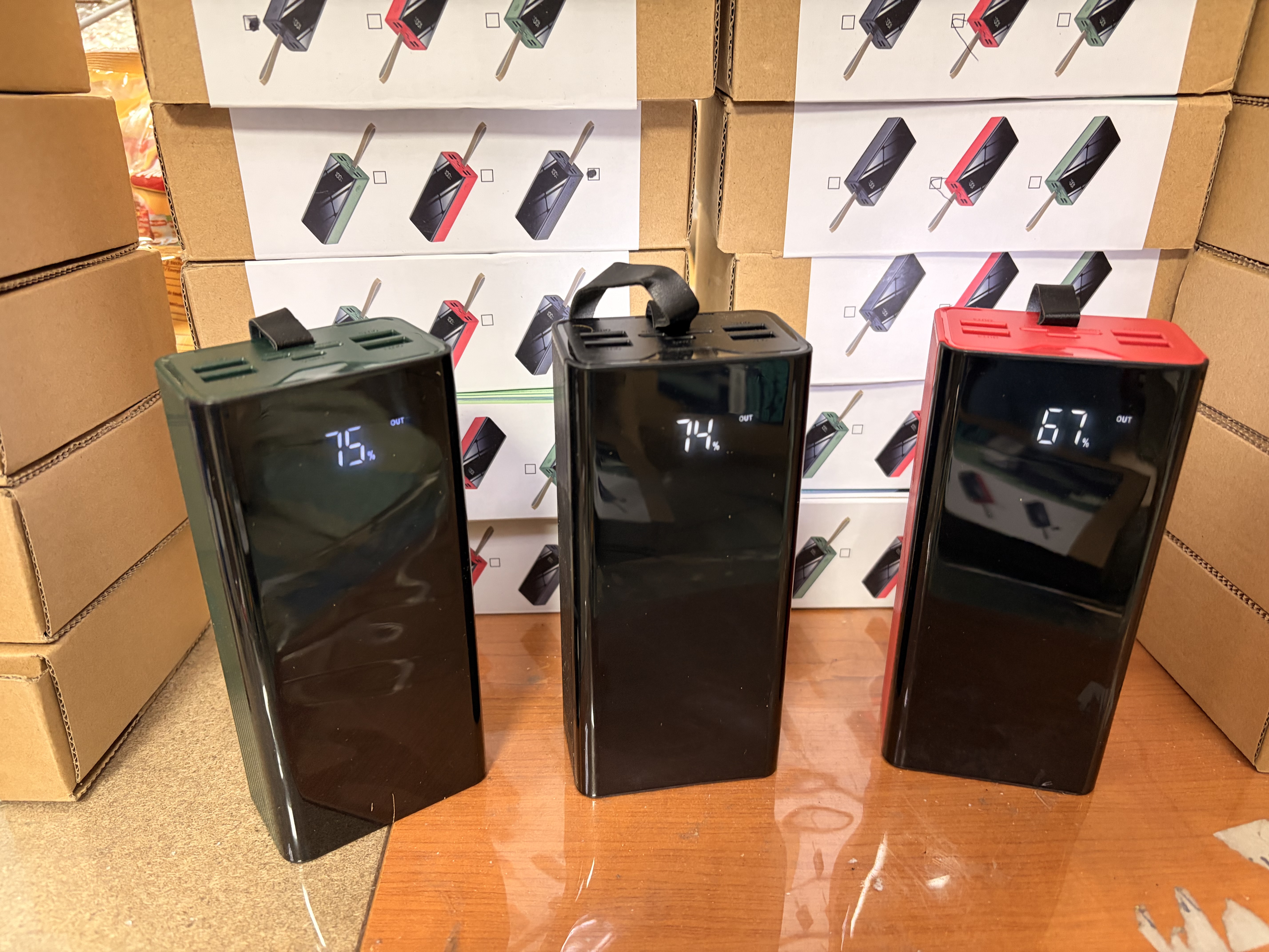 Power bank Повербанк40000 мА·ч с LED-дисплеем и встроенными кабелями