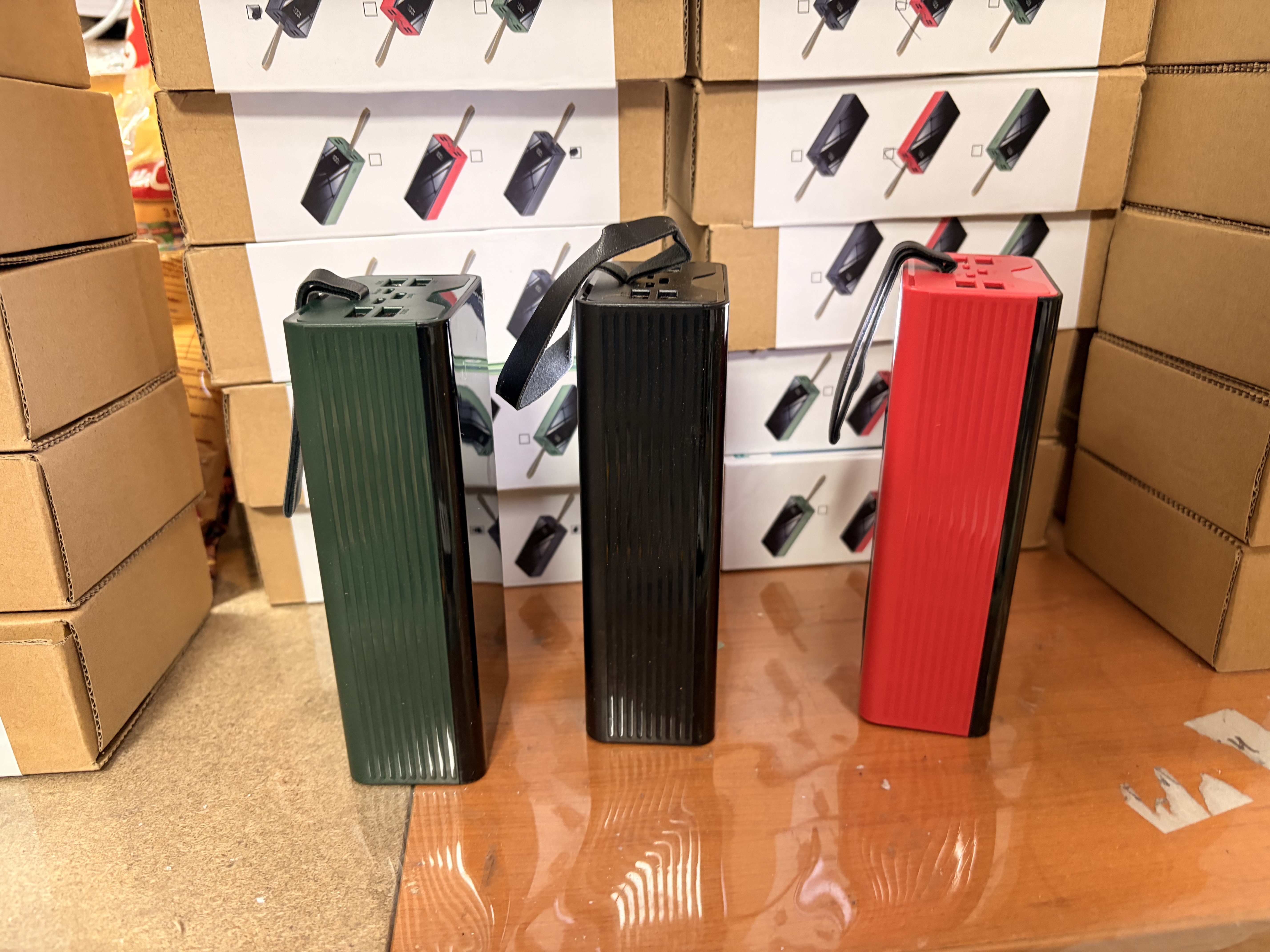 Power bank Повербанк40000 мА·ч с LED-дисплеем и встроенными кабелями