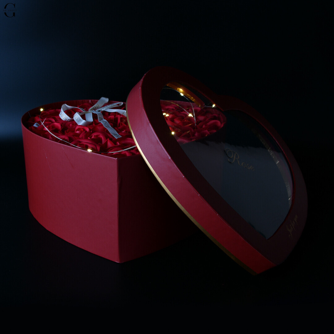 Подарочный набор роз с мылом и LED подсветкой.