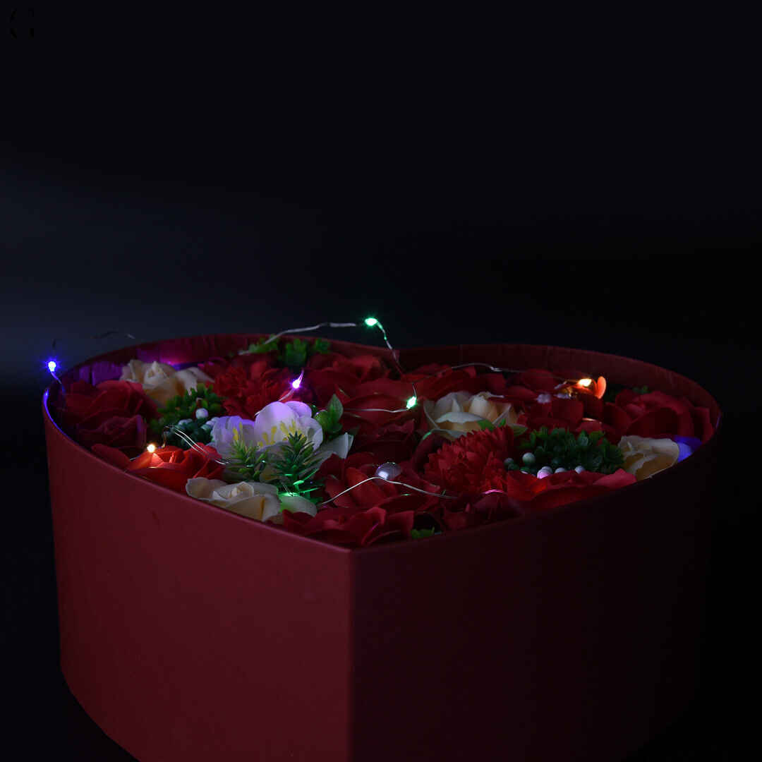 Подарочный набор цветочная композиция роз из мыла и LED подсветкой