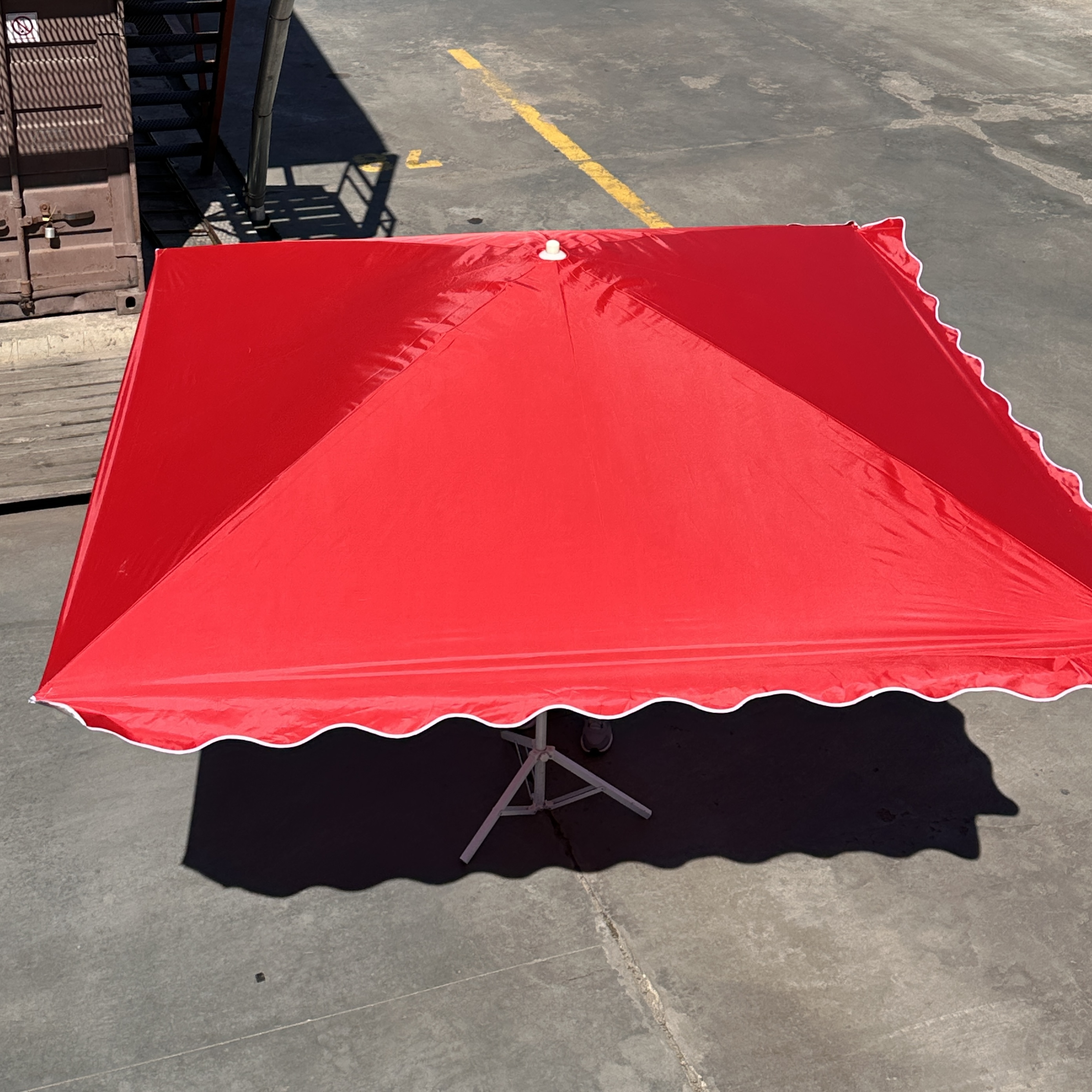 Торговый зонт Mario Umbrella 3.3×3.3 м, 4 металлические спицы, нейлон с УФ-защитой, Италия