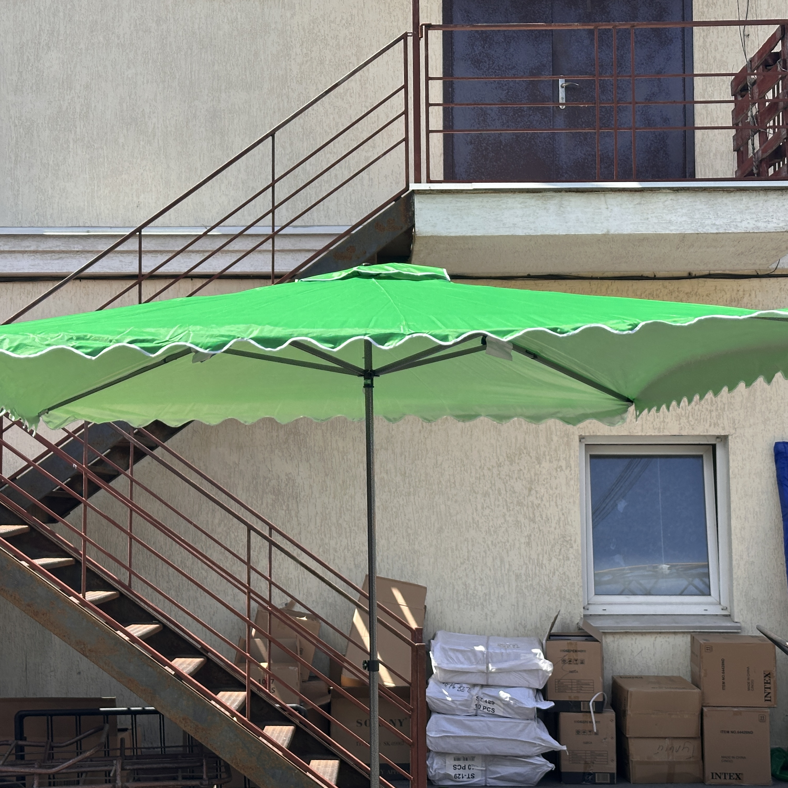 Зонт Monsen 2.5×2.5 м (вн. 2.15 м), UV-защита, ветровой клапан, регулировка высоты, Турция