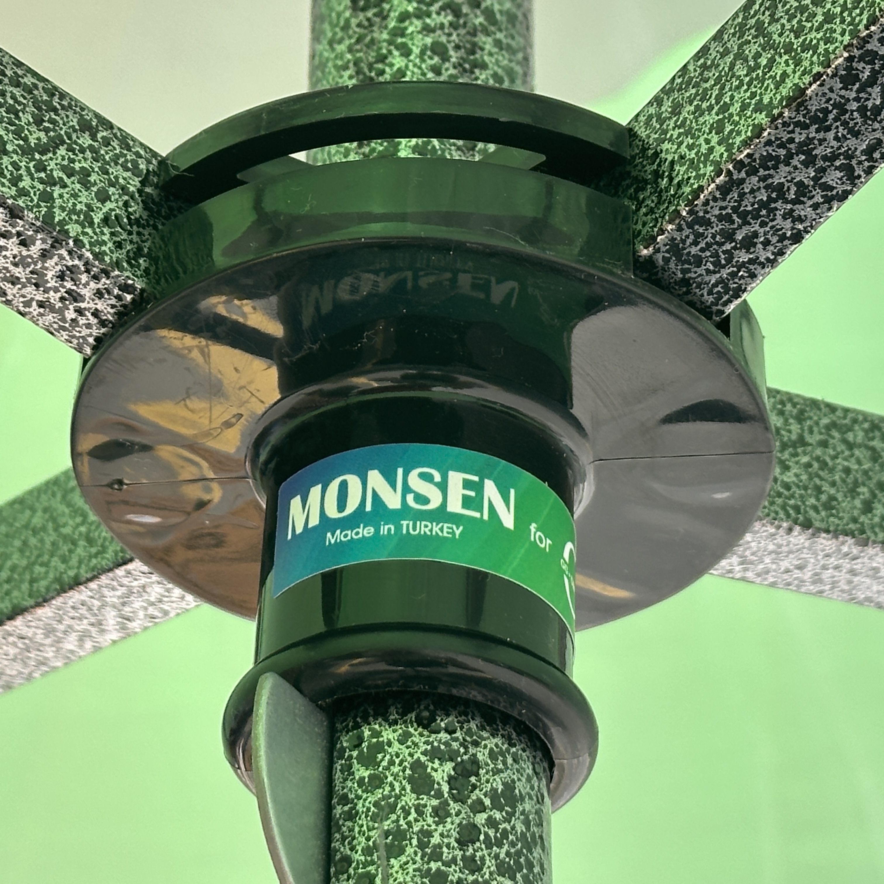 Зонт Monsen 2.5×2.5 м с ветровым клапаном, UV-защитой и регулировкой высоты, Турция.