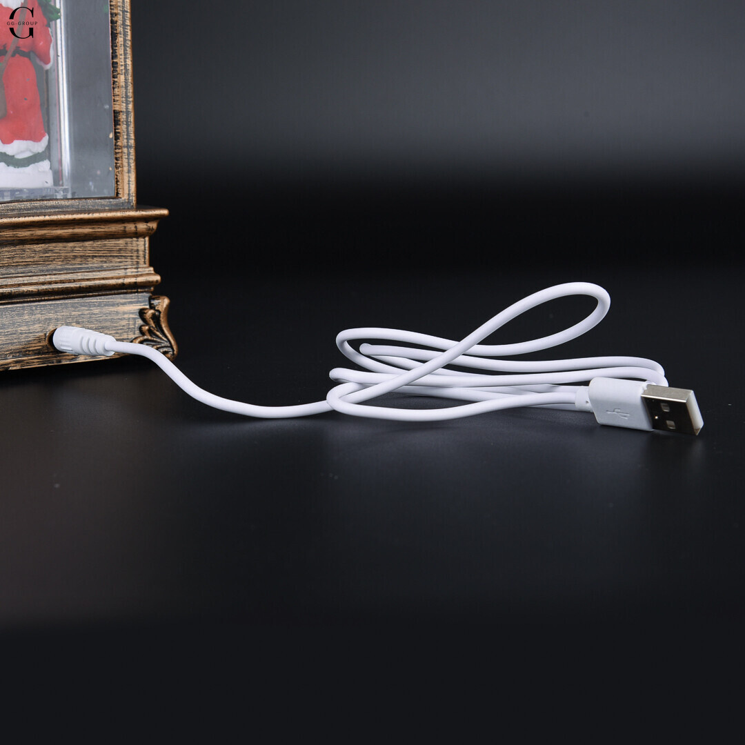 Різдвяний музичний LED ліхтар з фігурками та блисками 22.5×8 см від мережі та батарейок AT-D26A