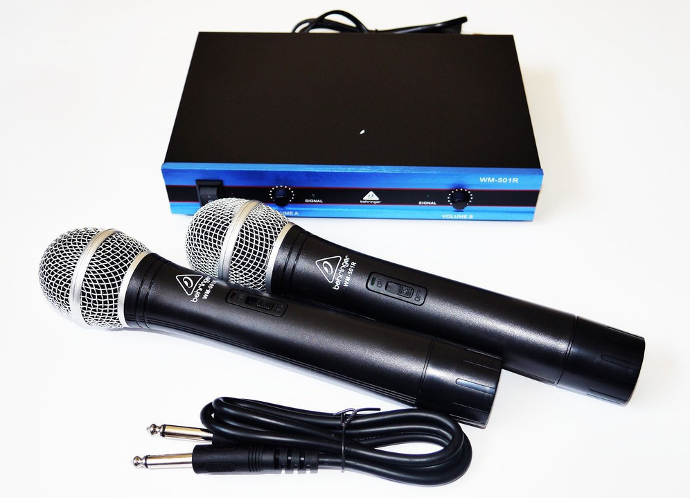 Беспроводной микрофон Behringer WM-501R