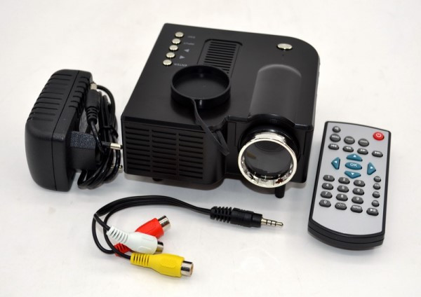 Проектор портативный Led Projector UC28
