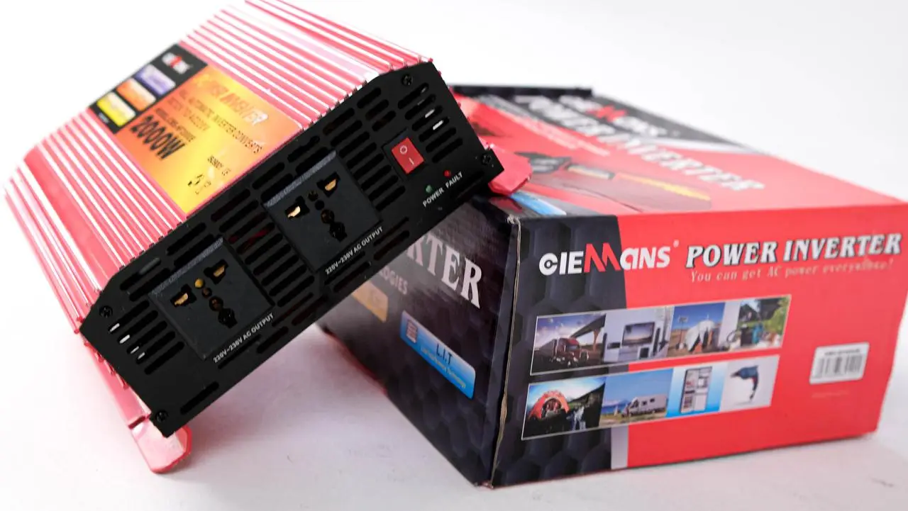 Автомобильный инвертор преобразователь CIEMANS 12 V 2000